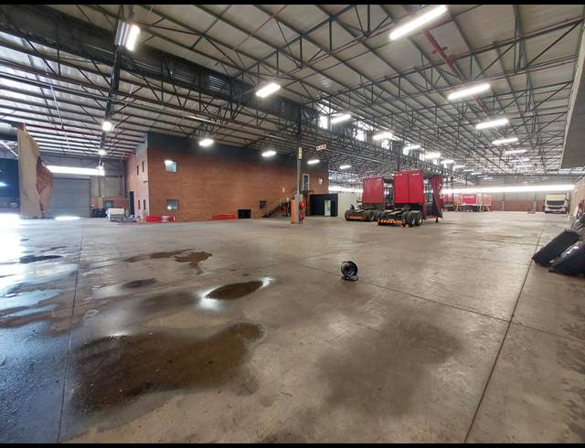 5,021M² WAREHOUSE TO LET IN RANDJESPARK